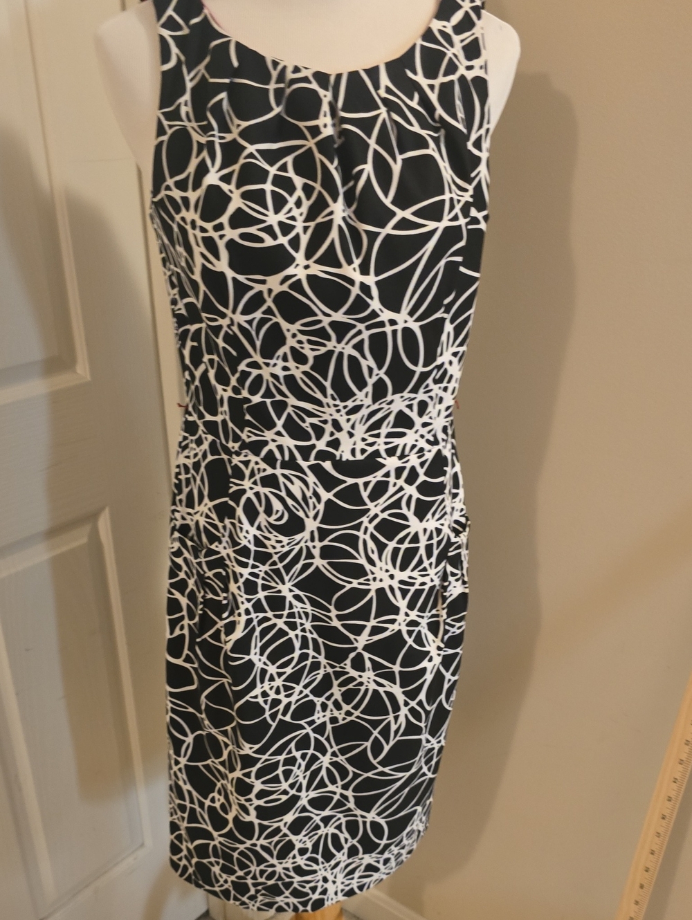Classic Black & White Printed Sleeveless Sheath Dress